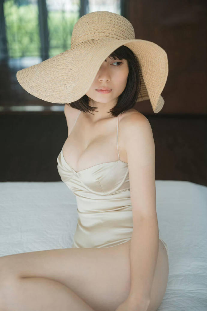 假面女郎 封面